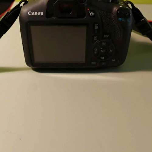 Canon EOS 2000D camera with 18-55mm lens like new and carrying bag