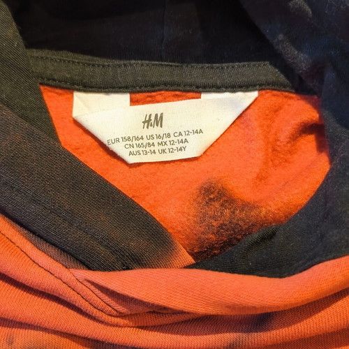 H&M tie-dye hoodie red and black used, size 158-164 cm, 12-14 years