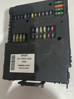 Smart Fortwo W450 central fuse box and SAM module, Siemens VDO