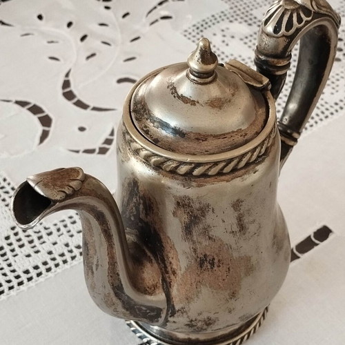 Silver-plated milk, tea, or chocolate jug used, 1900–1950
