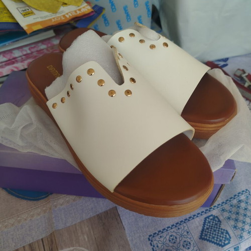 Diamantique Women's Anatomical Flatform Sandals White Size 38 New