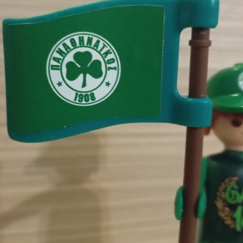 Playmobil fan figure of PAO with team flag like new