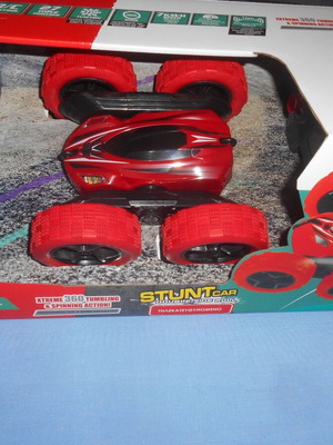 Remote Control Stunt Car new with 360º rotation