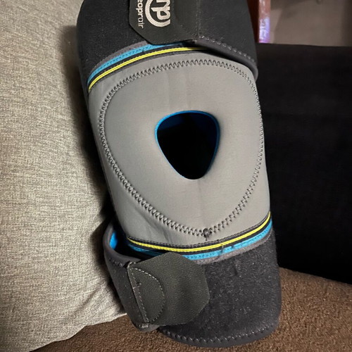 Mobiak Neoprair elastic knee brace like new