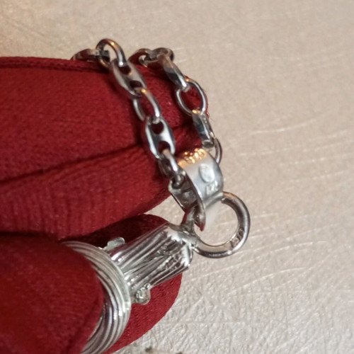 Lalaunis A21 750 925 necklace like new with silver chain