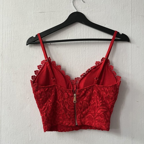 Crop top size M like new, red
