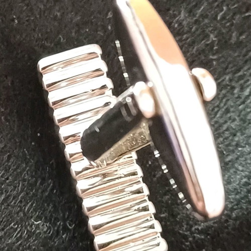 Cufflinks like new, modern, silver color