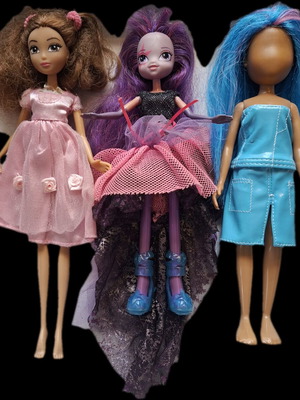 Dolls set of three like new