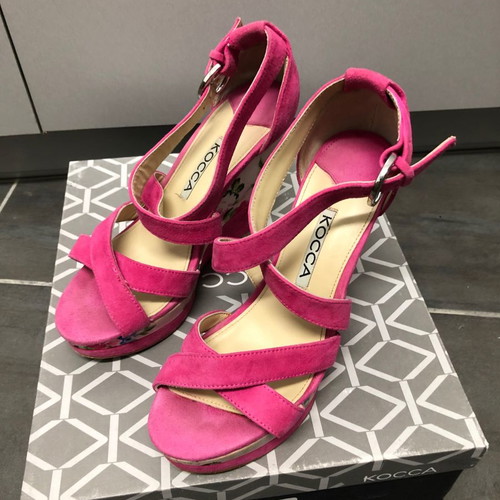 Kocca platforms used, fuchsia suede