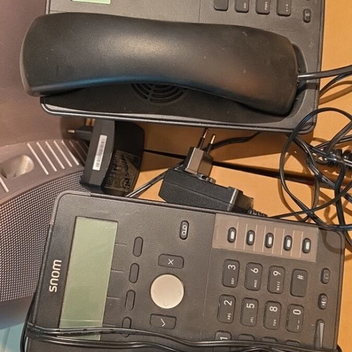 Telephone set of 2 like new, black with boxes