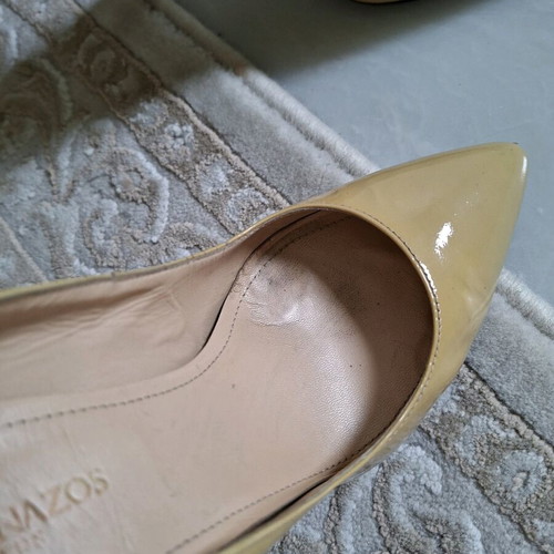 Bournazos leather patent pumps size 39 like new