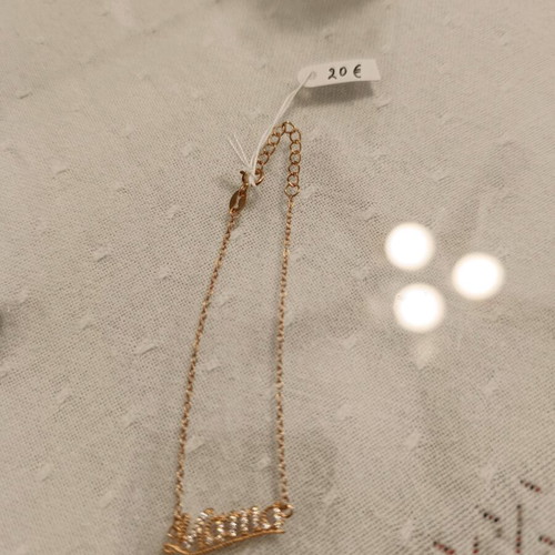 Metal necklace new, very good quality
