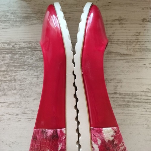 Red women's ballerina shoes new, light and comfortable