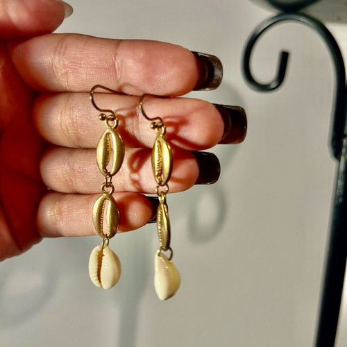 Shell earrings like new, handmade gold-colored