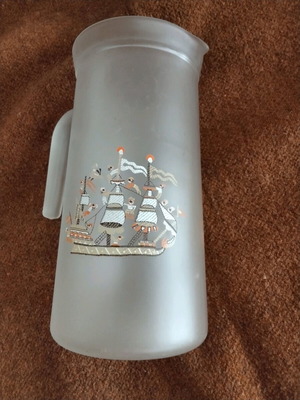 Opalina pitcher with four glasses new, collectible set