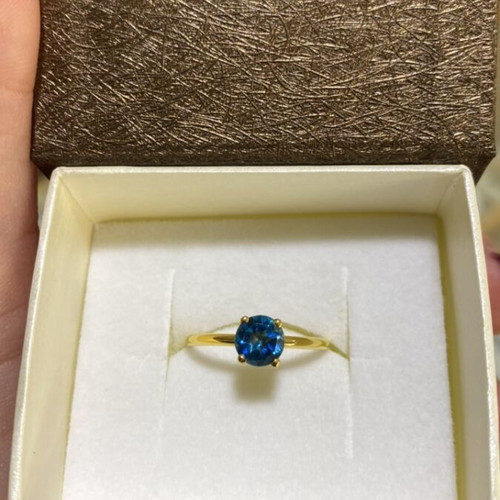 Gold solitaire ring 14 karat with genuine topaz, size 57