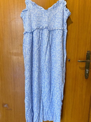 Floral blue dress with white flowers Primark size L like new