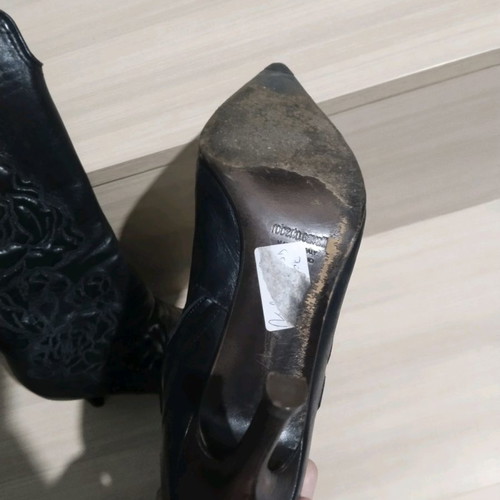 Roberto Cavalli boots with embroidered rose, black, used, size 39