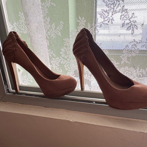 Camel suede Bershka pumps like new, size 37, 12cm heel