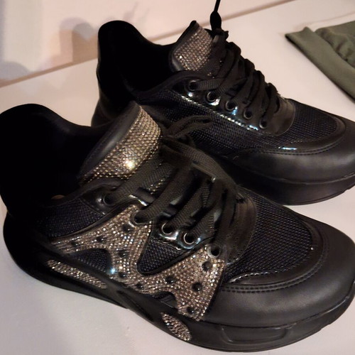 Women's sneakers like new, size 37, black athletic style