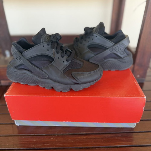 Nike Air Huarache women's sneakers size 37.5 black like new