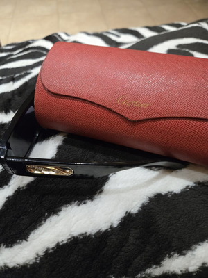 Γυαλιά Cartier σαν καινούργια με αυθεντική θήκη