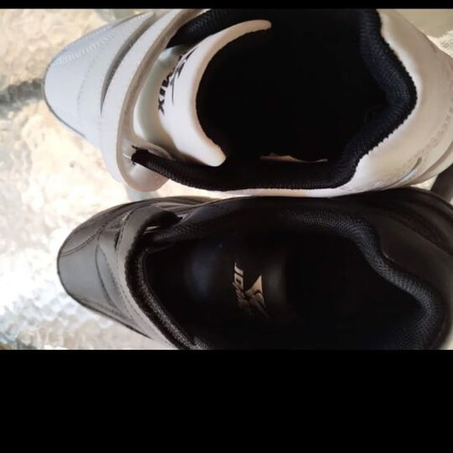 Jomix women's sneakers new size 36, excellent condition