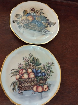 Gallery Fruit Style Caravaggio porcelain decorative plates set of 2, 27cm