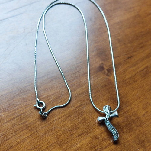 Modern cross like new stainless steel with 40cm chain