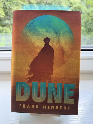 Dune Book deluxe edition like new, English