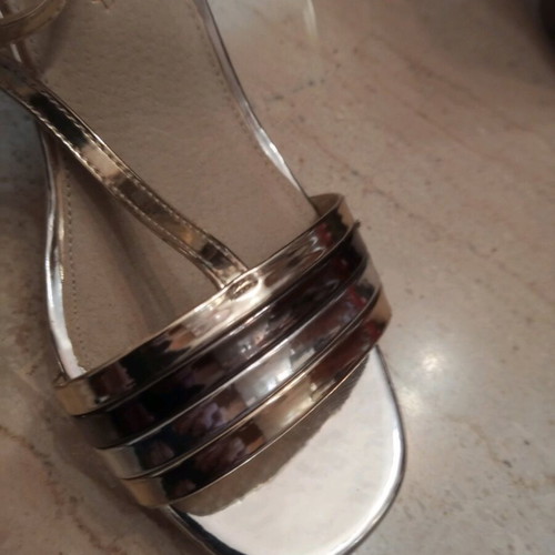 A To Z Greek women's shoes size 41 like new, 2 pairs
