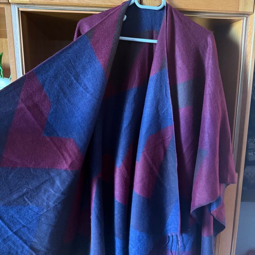 Cape coat new, large burgundy and blue without belt