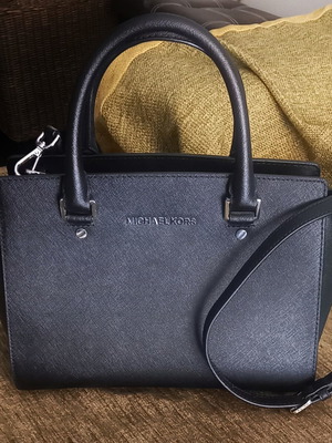Michael Kors Selma leather handbag, medium size, black