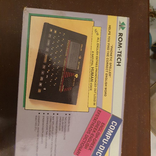 Electronic English translator used with voice