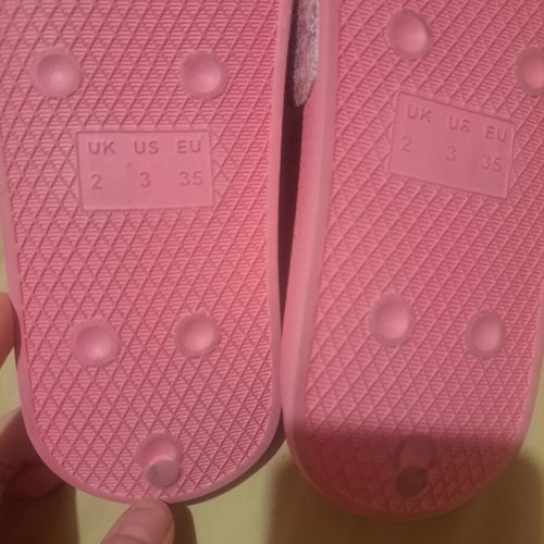 Thallassa girls' slippers size 35 pink glitter like new