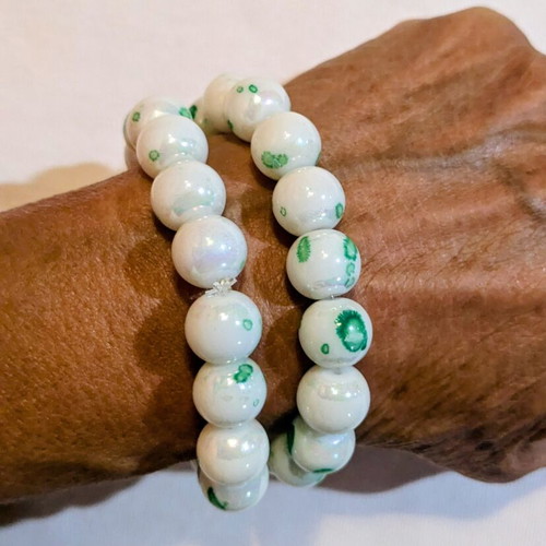 Bracelet set with glass beads like new, white and green