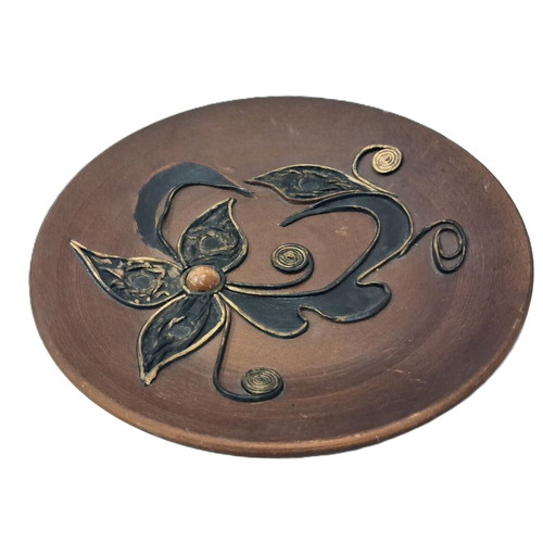 Vintage decorative plate with applied leather, 20 cm