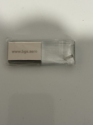 USB флаш памет със защитна капачка