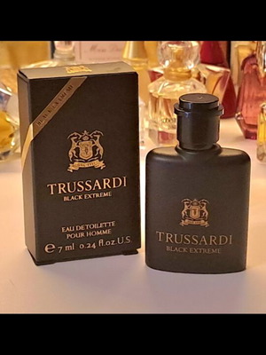 Trussardi Black Extreme men's miniature perfume