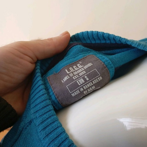 Ανδρικό πουλόβερ H&M σαν καινούργιο, μπλε με μαύρη ρίγα, μέγεθος S