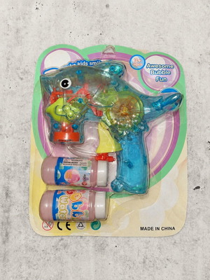 Dolphin-shaped bubble gun toy for kids