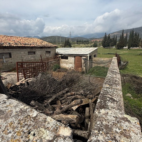 Αγροτεμάχιο οικοδομήσιμο στη Δεσφίνα Φωκίδας, περίπου 1.6 στρέμματα