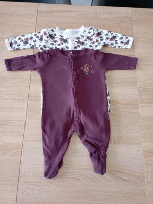 Baby cotton bodysuits like new, 2 pieces 1-3 months