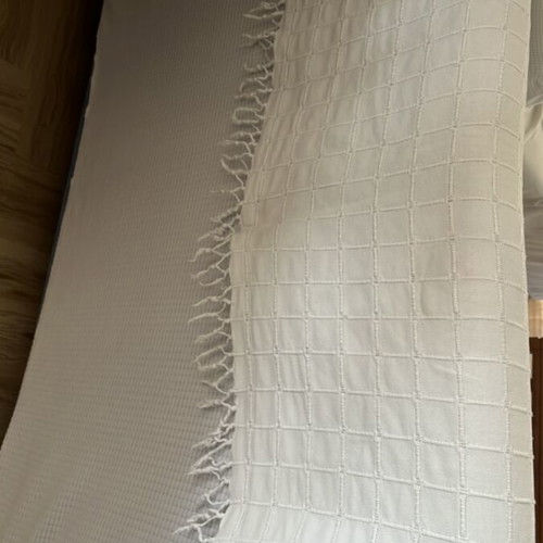 Throw blanket for 2-seater sofa used, white 2.00x1.53 m