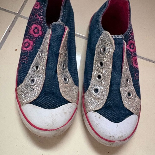 Children's athletic shoes size 27 blue slip-on used