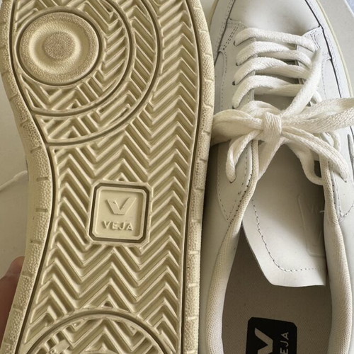 Veja V-12 Casual Shoes size 43 like new, white