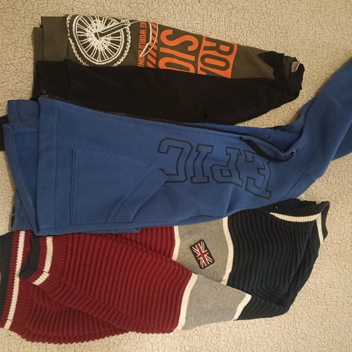 Cardigan and sweatshirt used for boy 9-10 years, multicolored
