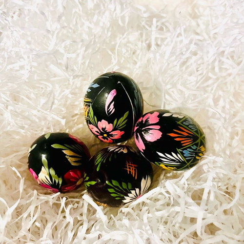 Wooden Easter eggs set of 4 hand-painted, like new