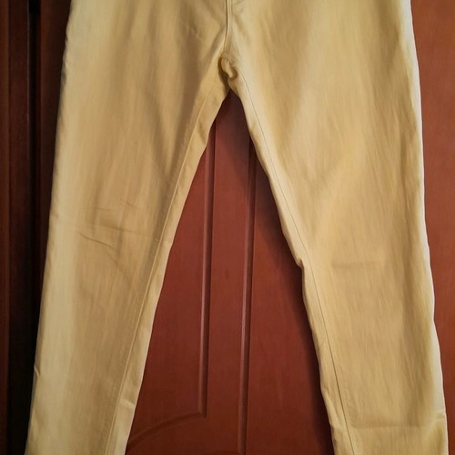 Bershka yellow denim pants like new, size 40