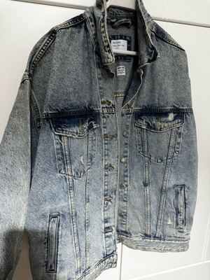 Πανωφόρι τζιν Bershka σαν καινούργιο, μπλε, μέγεθος M